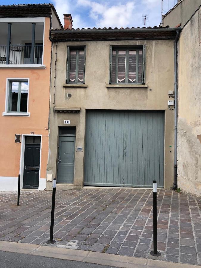 Spacieux Face à La Cité Médievale Hébergement de vacances Carcassonne